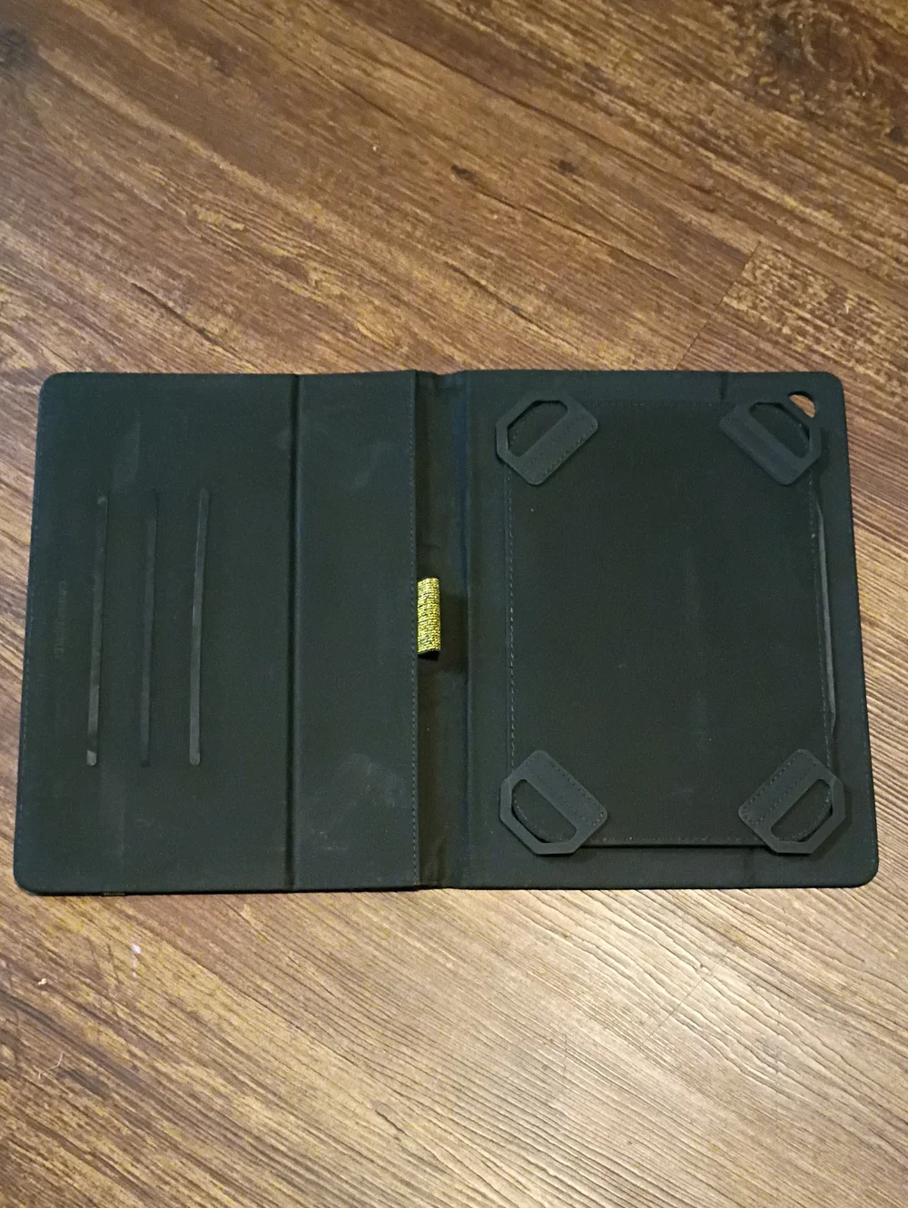 Cynthia Rowley Black Tablet Folio Case with Gold Elastic Office School Career